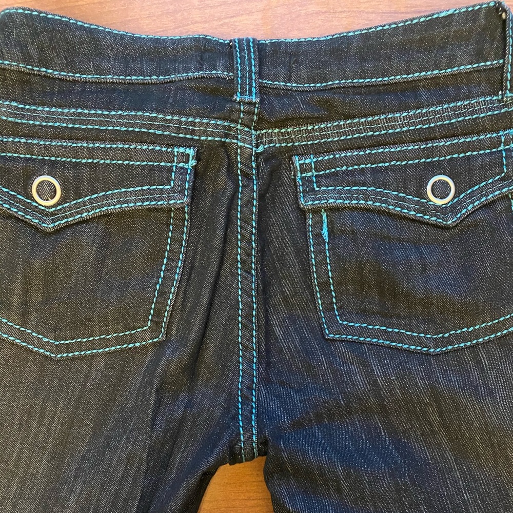 CACHE Contour Collection, size 4.